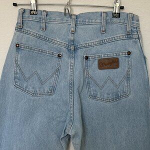 Vintage Women's High Rise Wrangler Jeans - Straight Leg, Size 11/31